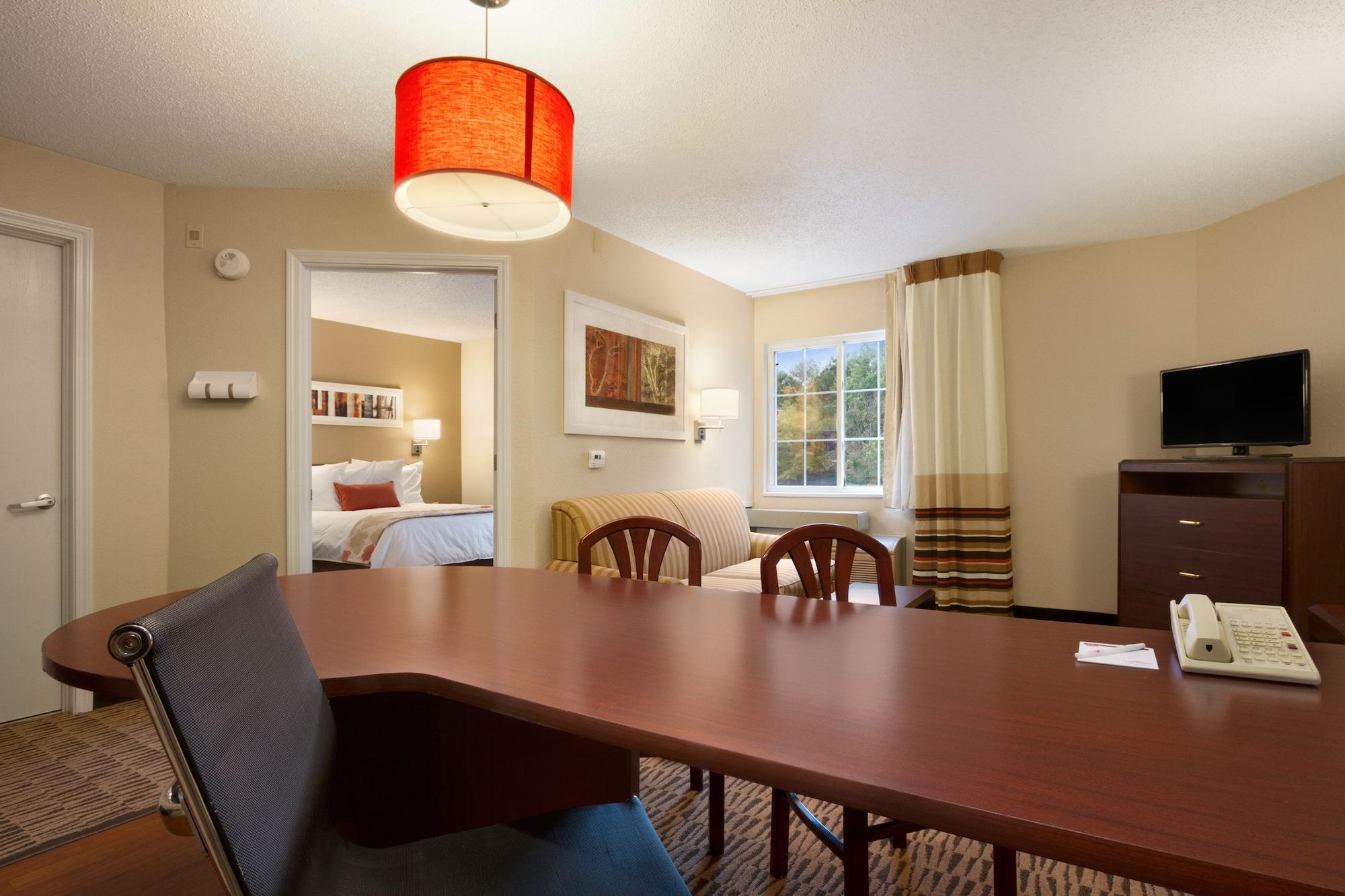 Mainstay Suites Hartford Меридън Екстериор снимка